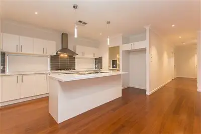 Second view of Homely house listing, 122 Hawthorne Road, Hawthorne QLD 4171