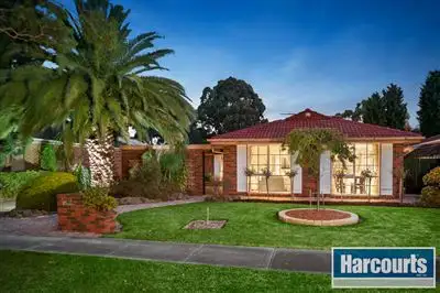 9 Hawksburn Crescent, Wantirna South VIC 3152