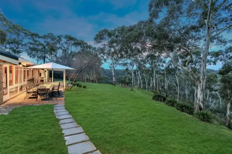 10 Hillside Street, Greenhill SA 5140