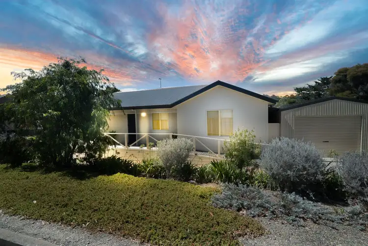 24 Pine Avenue, Victor Harbor SA 5211