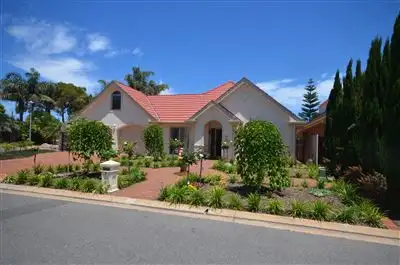 6 Bluelake Court, Tennyson SA 5022
