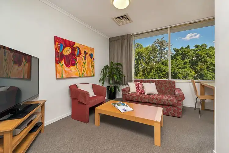 435 Coronation Drive