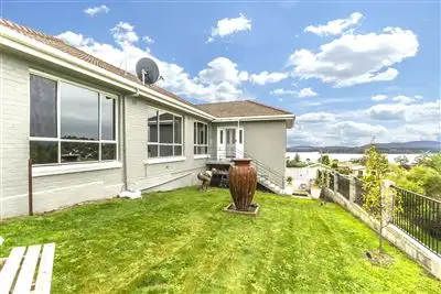 156 Oxford Street, Beauty Point TAS