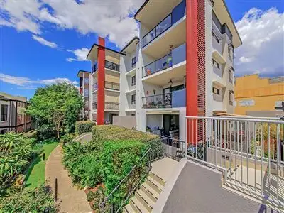 Main view of Homely unit listing, 4/11-15 Kitchener Street, Coorparoo QLD 4151