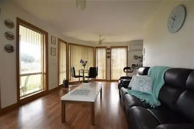 Sixth view of Homely unit listing, 1/2 Casey Court, Deloraine TAS 7304