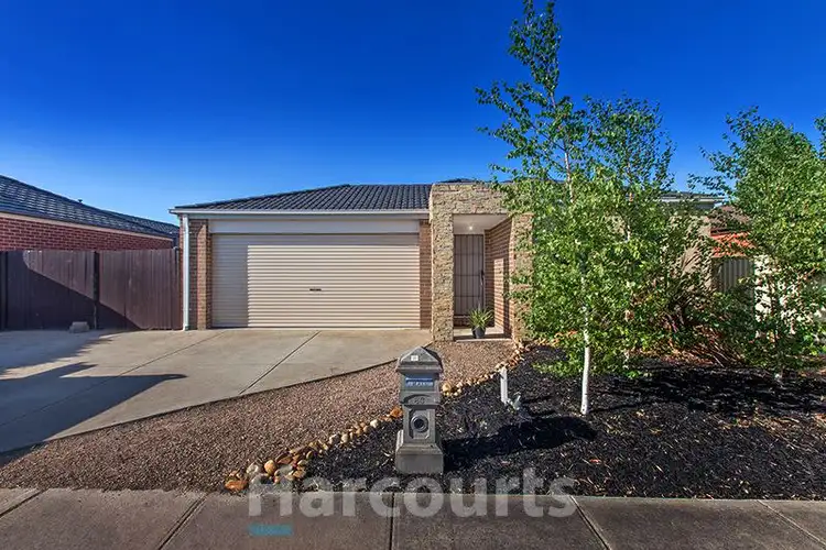 66 Bluehills Bvd, Pakenham VIC 3810