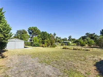 10 Lakeside Avenue, Clayton Bay SA 5256