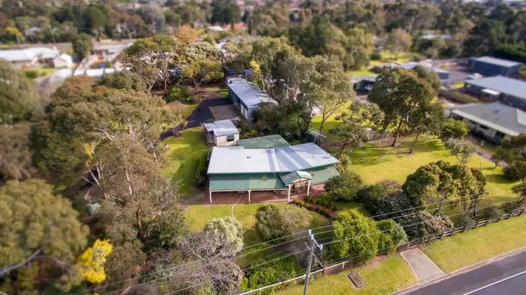 24 Coppards Road, Newcomb VIC 3219