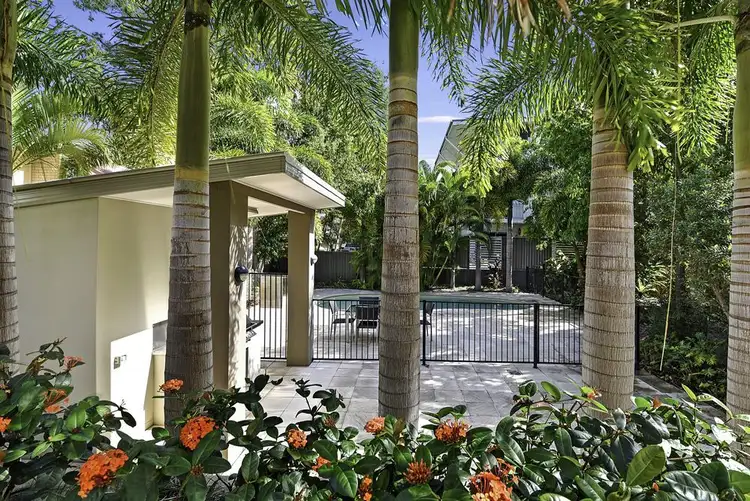 3/24-26 Parker Street, Labrador QLD 4215