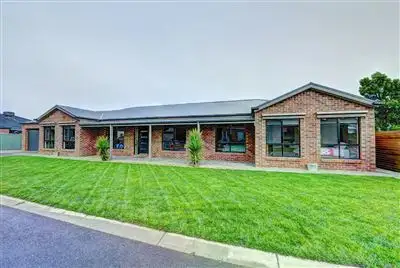 5 Therese Court, Miners Rest VIC 3352