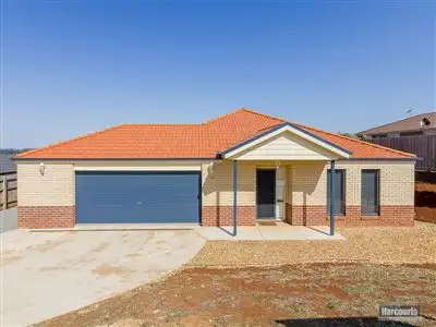14 Mayfair Drive, Drouin VIC