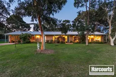 180 Smiths Lane, Cranbourne South VIC 3977