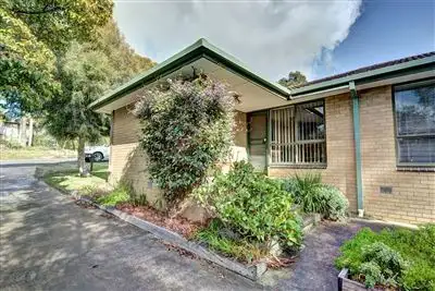 1/26 Bacchus Road, Mount Clear VIC 3350