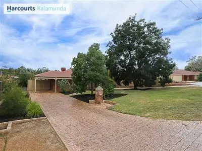 11 Wood Court, Lesmurdie WA 6076