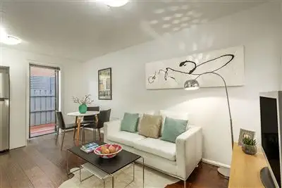 Third view of Homely apartment listing, 2/8 Murray Street, Thornbury VIC 3071