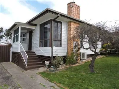 10 Montgomery Street, Ararat VIC 3377