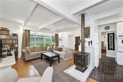 3 Moss Avenue, Mount Helen VIC 3350