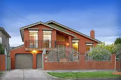 4 Pedersen Avenue, Reservoir VIC 3073