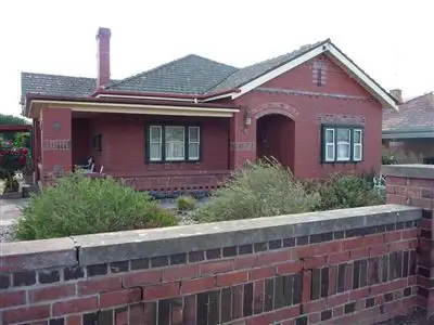 18 Queens Avenue, St Arnaud VIC 3478