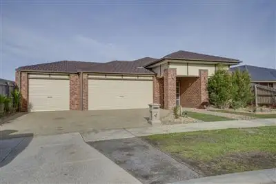 Main view of Homely house listing, 2 Skye Heights Court, Skye VIC 3977
