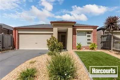 60 Sussex Avenue, Cranbourne North VIC 3977