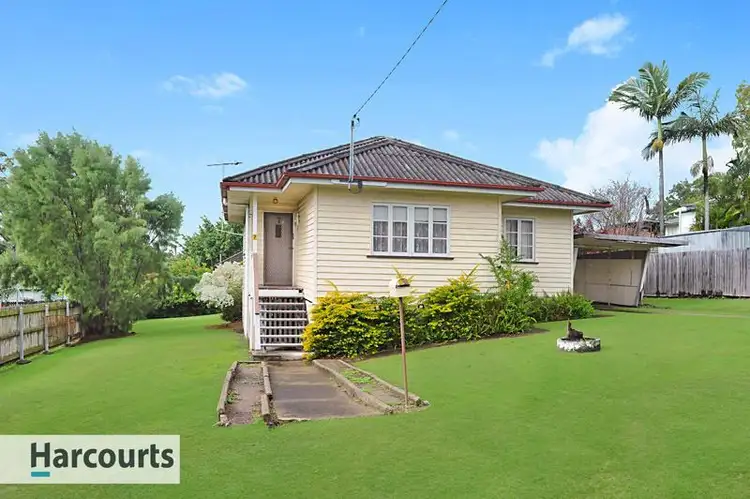 7 Hoolan Street, Stafford QLD 4053