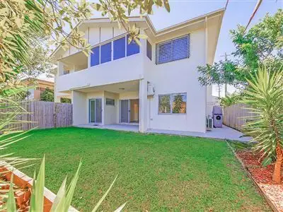 Second view of Homely villa listing, 1/107 Jerrold Street, Sherwood QLD 4075