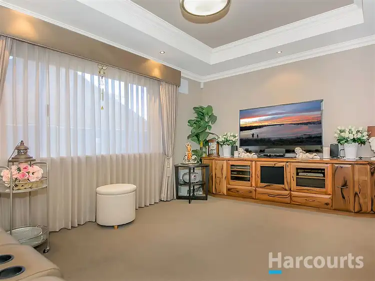 Second view of Homely house listing, 10 Volunteer Place, Ocean Reef WA 6027
