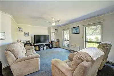 Fifth view of Homely house listing, 7 Matthew Court, Sebastopol VIC 3356