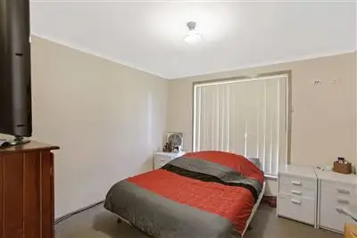 Fifth view of Homely house listing, 33 Kellerman Drive, St Helens Park NSW 2560