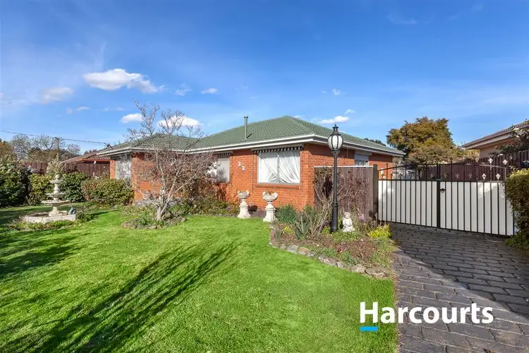 7 Regal Avenue, Thomastown VIC 3074