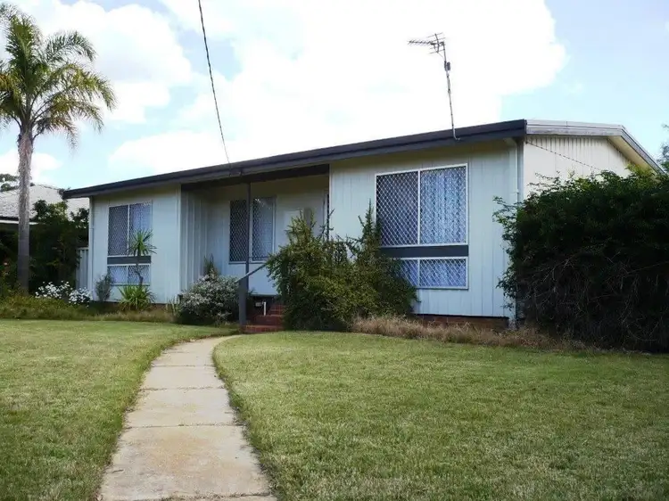 96 Roberts Street, Moora WA 6510