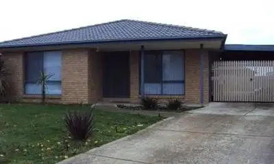 8 Mingay Place, Cranbourne West VIC 3977