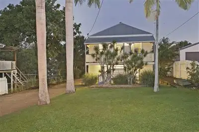 54 Glenora St, Wynnum QLD 4178