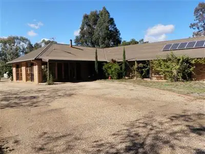 Main view of Homely house listing, 31 Girdwood Court, Alexandra VIC 3714