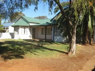 21 Leah Street, Cobar NSW 2835
