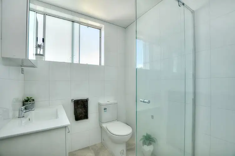 Sixth view of Homely unit listing, 3/39 Ventura Road, Mermaid Beach QLD 4218