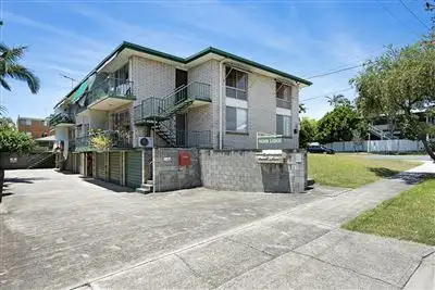 Main view of Homely unit listing, 4/25 Lenneberg Street, Southport QLD 4215