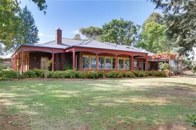 60 Ducks Lane, Seville VIC