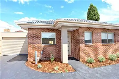 Main view of Homely unit listing, 2/6 Dickens Street, Lalor VIC 3075