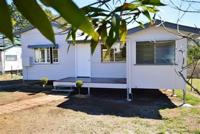 10 James Street, Mount Morgan QLD 4714