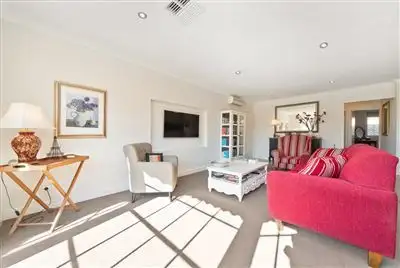 Fifth view of Homely unit listing, 5/137 Mount Eliza Way, Mount Eliza VIC 3930