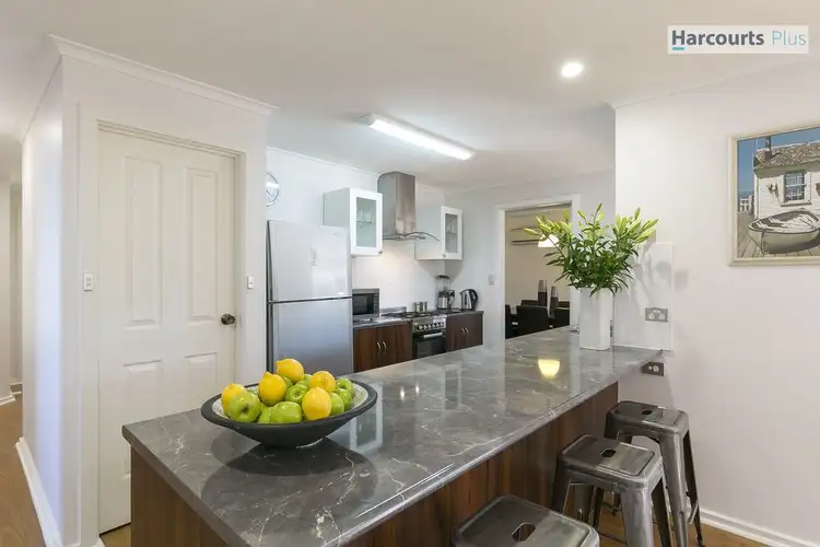 Sixth view of Homely house listing, 2 Quinvale Road, Hallett Cove SA 5158