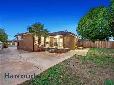 30 Winslow Cres, Deer Park VIC 3023