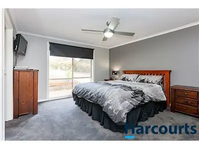 Fifth view of Homely house listing, 6 Muirhead Close, Warragul VIC 3820