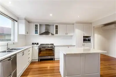 Second view of Homely house listing, 5 Wirilda Close, Thomastown VIC 3074