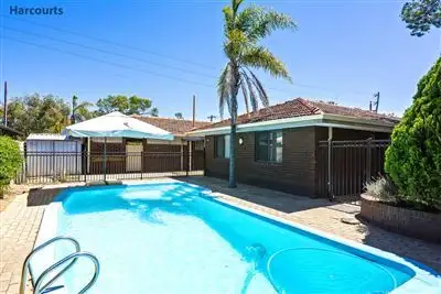 52 Glengarry Drive, Duncraig WA 6023