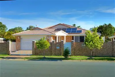 63 Arcadia Drive, Mermaid Waters QLD 4218