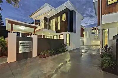 Second view of Homely townhouse listing, 2/232 Riding Road, Balmoral QLD 4171