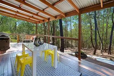 63 Simpsons Road, Elanora QLD 4221